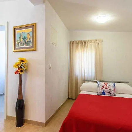 Lejlighed Beachfront In 54815 Trogir