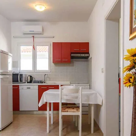 Beachfront In 54815 Lejlighed